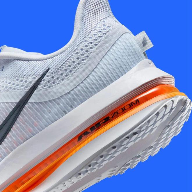 Nike跑鞋把能给的都给足了新利体育18配置诱人！这双(图6)